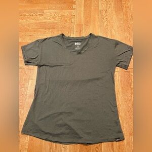 REI Co-op Olive Green Performance Active Tee Shirt Women’s XS Hiking Athleisure